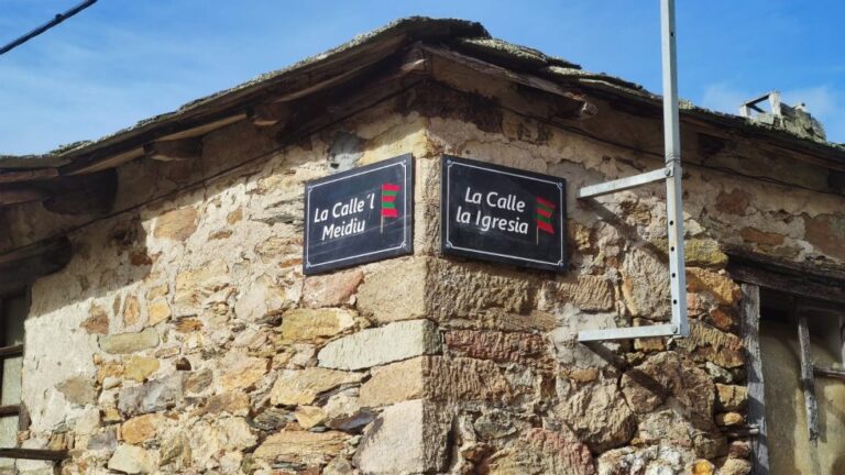 La Cuesta rotula sus calles en leonés