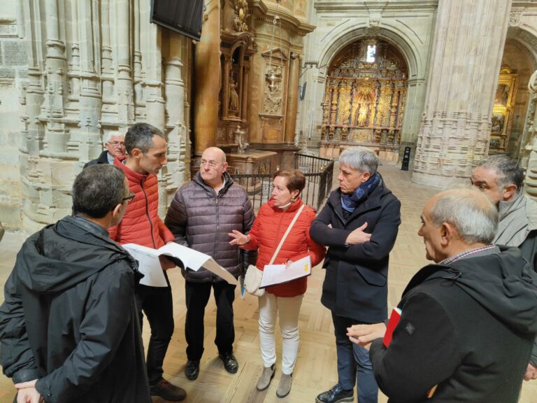 El Cabildo pide ayuda a la Junta para la reparación urgente del tejado de la fachada norte de la Catedral