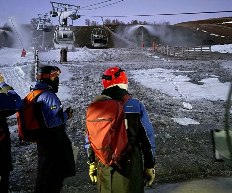 Valle Laciana-Leitariegos anuncia el cierre temporal de la estación por escasez de nieve