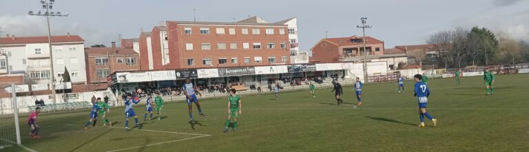 Con más solvencia que brillantez, el Astorga se impone por 2-0 al Ponferradina B