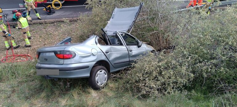 Fallece una mujer en un accidente de tráfico en la carretera N-VI en Cebrones del Río