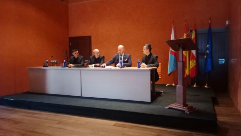 Más de 150 cofrades de la diócesis participaron en el VIII Encuentro Cofrade en Ponferrada
