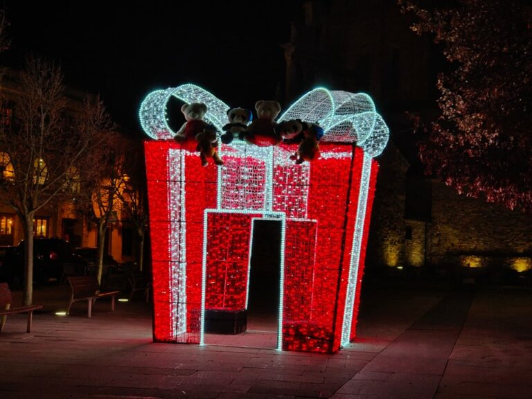 La empresa pontevedresa Tecmodeco iluminará la Navidad en Astorga