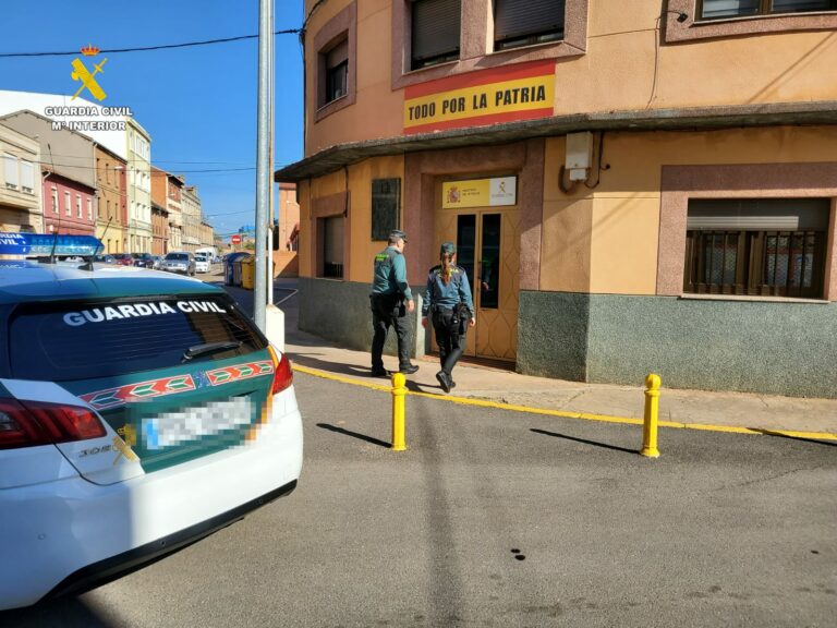 La Guardia Civil esclarece dos delitos de robo con violencia en La Bañeza