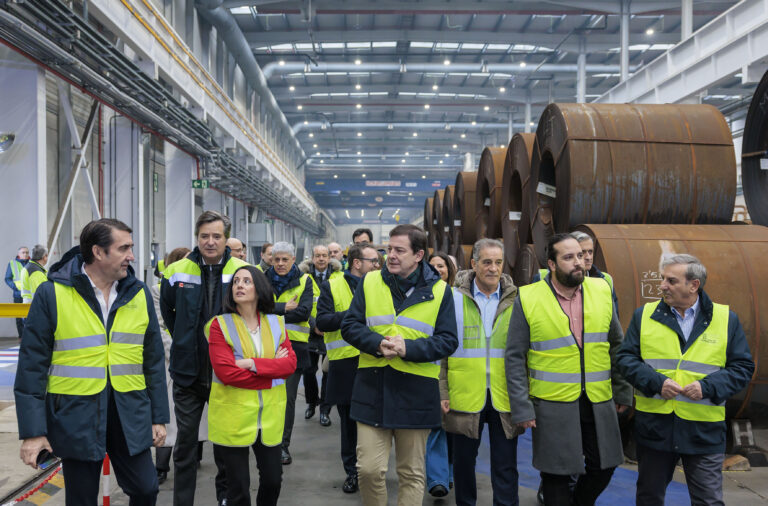 Finalizan las obras de electrificación de la línea de tren de Villadangos del Páramo tras una inversión de 16 millones de euros del Gobierno