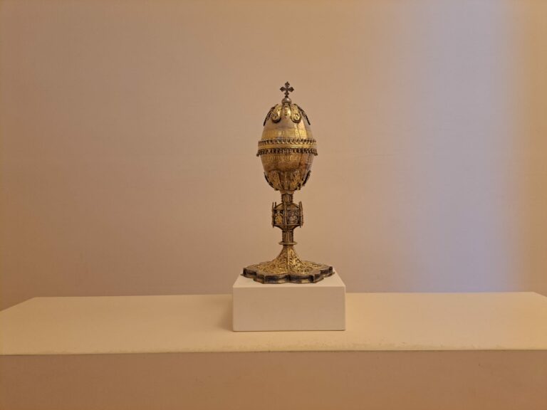 Un cáliz de Valdueza protagoniza la Pieza del Mes de febrero en el Palacio de Gaudí