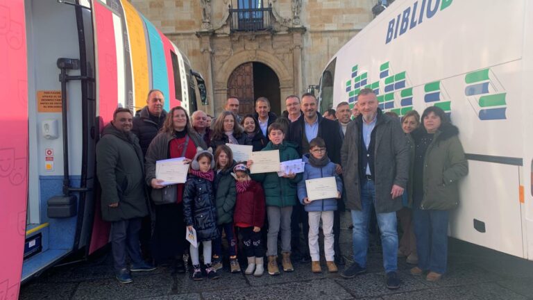 La Diputación celebra el Día del Bibliobús y entrega los premios del concurso ‘Cuento hasta 50’