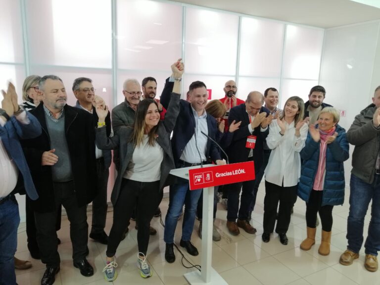 Cendón gana las primarias del PSOE y revalida la Secretaría General
