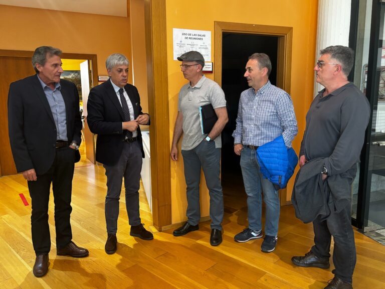 El delegado traslada el apoyo de la Junta a los trabajadores de La Azucarera ante el reciente anuncio de ERE