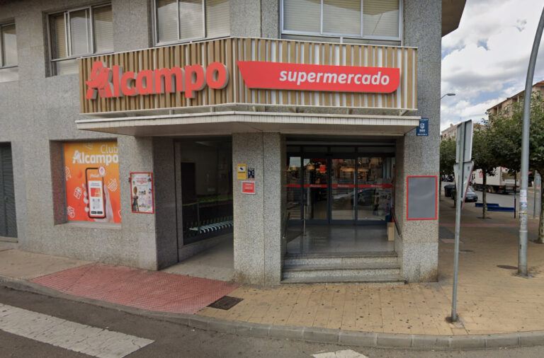 El Alcampo de Astorga ‘se salva’ de un plan de reestructuración que supone el cierre de 25 establecimientos y el despido de 710 empleados