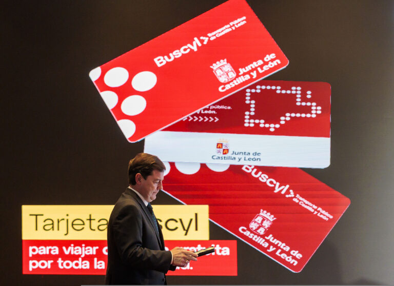 La Juta estima que con la tarjeta BUSCyL se alcanzarán los 15 millones de viajes anuales con una inversión de entre 60 y 65 millones de euros al año