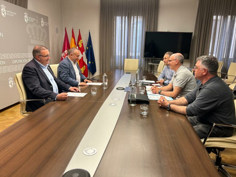 La Diputación exige medidas a Junta y Gobierno ante el “despropósito” del cierre de la planta azucarera de La Bañeza