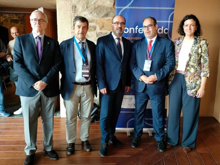 El comisionado del Corredor Atlántico asegura que es el “momento idóneo” para renovar la vía entre Ponferrada, Astorga y León