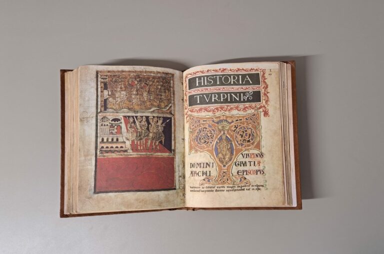 Un facsímil del Códice Calixtino del siglo XII, ‘Pieza del Mes’ de julio del Palacio