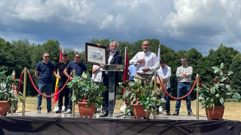 Nicanor Sen da el pregón con motivo de las Fiestas de La Cabrera 2025