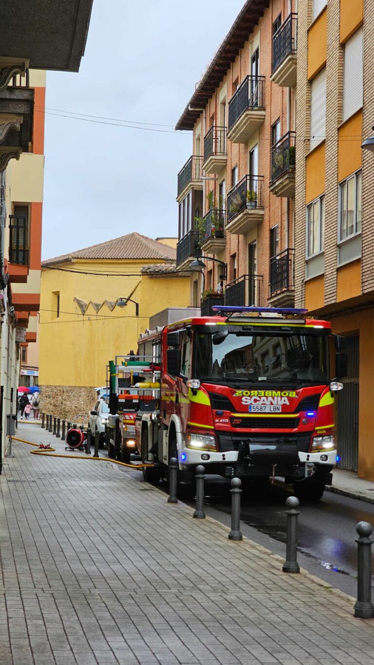 Un herido en un incendio de una vivienda en Astorga