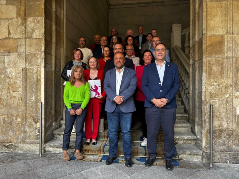 La Diputación de León firma un convenio para comenzar a implantar la IA en 24 ayuntamientos de la provincia