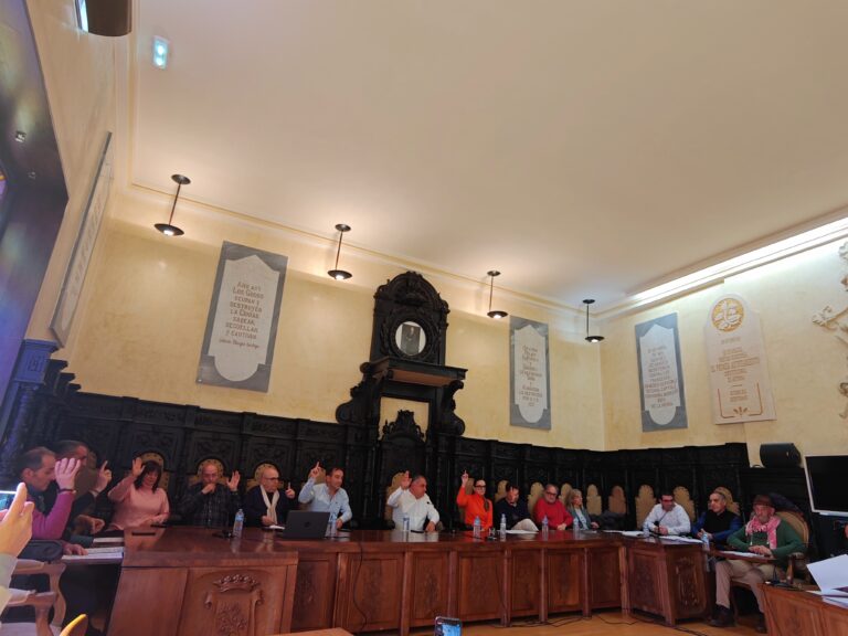 La moción del PSOE contra el macrovertedero no entra en el debate al abstenerse el PP alegando que “primero debe pronunciarse el Ayuntamiento de San Justo”