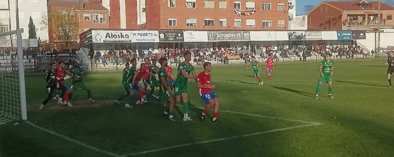 Un error infantil arruina la que iba a ser la primera victoria del Astorga en La Eragudina