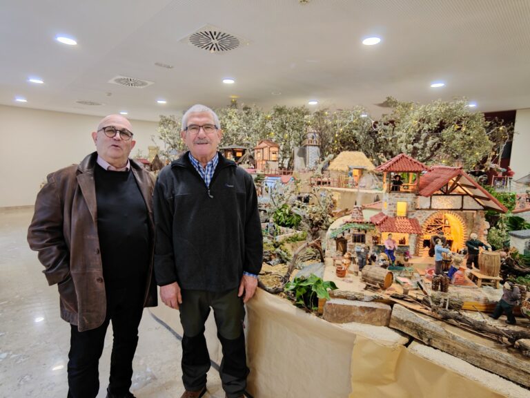 Un belén artesano y articulado que ofrece un auténtico viaje por nuestros pueblos