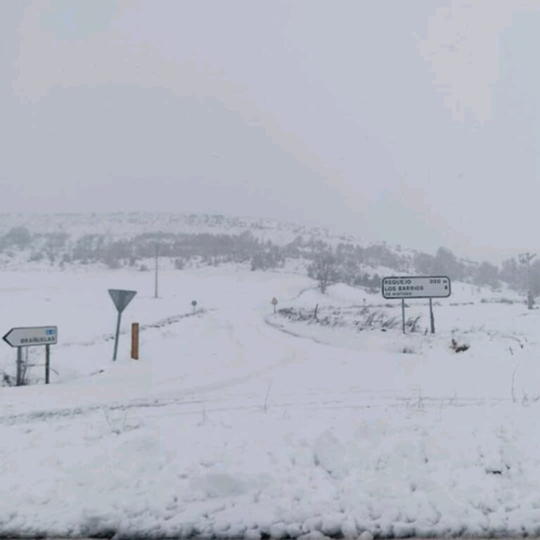 DGT aconseja evitar desplazamientos por carretera durante el fin de semana en la mitad noroeste peninsular