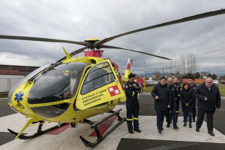 El nuevo helicóptero sanitario de El Bierzo cuestiona el futuro del de Astorga, a 15 minutos de vuelo