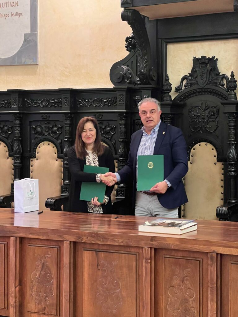 La Universidad Autónoma de Madrid celebra en Astorga unas jornadas estratégicas y firma un convenio marco de colaboración con el Ayuntamiento