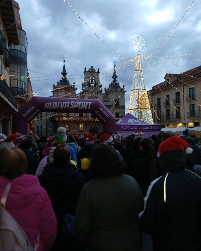 La carrera solidaria navideña de Astorga recaudó casi 1.500 euros para la salud mental