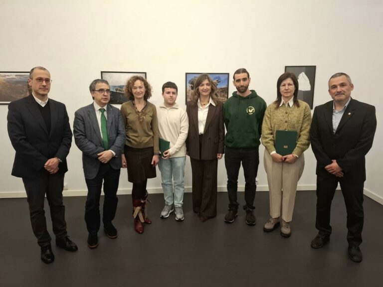 La ULE inaugura la exposición ‘Memoria de los incendios’ y refuerza la preparación de León frente al fuego a través del grupo ULEGIF