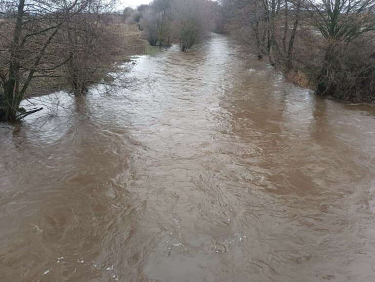 Los deshielos vuelven a poner en alerta los cauces de Órbigo y Tuerto