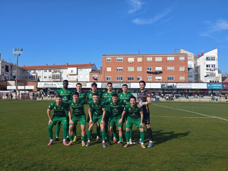 El Atlético Astorga araña un punto contra la Gimnástica Segoviana en un partido en el que mereció más (2-2)