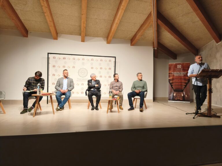 La Junta impulsa el patrimonio rural al promover la puesta en valor de la carpintería de armar en Valcabado