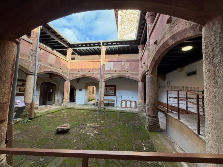 Camino Francés Federación recupera el icónico albergue de San Juan de Ortega con una apertura colectiva en mayo