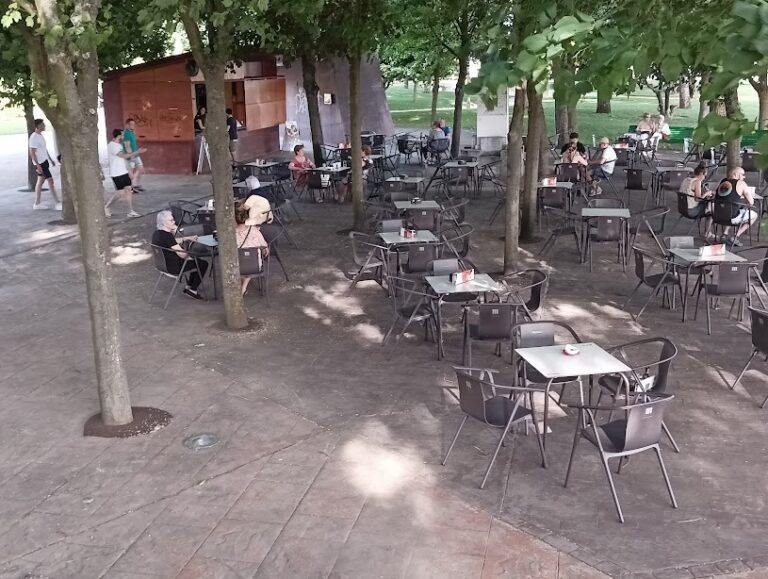 El Ayuntamiento adjudica el bar del Jardín de la Sinagoga a una oferta que quintuplica el canon