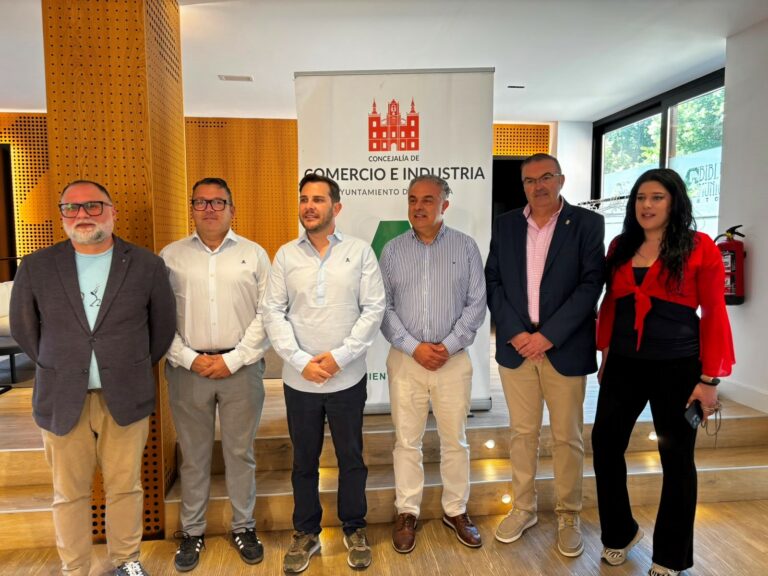 León y Zamora defienden en Astorga su unión a través del turismo y la gastronomía