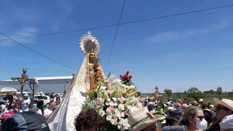 Los Procuradores de la Tierra recuerdan que los «nombramientos son vitalicios» y que la asociación «es religiosa y se rige por el derecho canónico, al margen de cuestiones políticas, rencillas personales o venganzas»