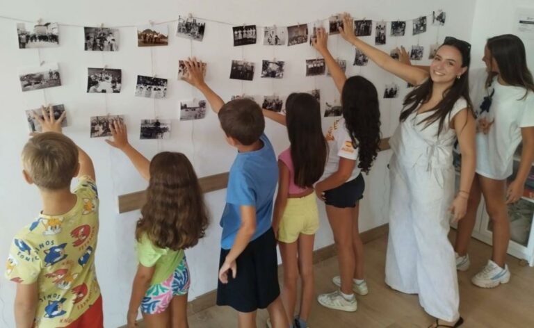 Una beca RALBAR de la Universidad de León ha puesto en marcha este verano una ludoteca en Villamor de Órbigo