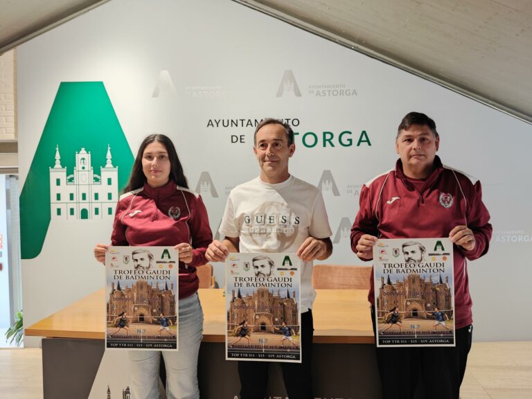 Medio centenar de jugadores se citan este domingo en Astorga en el Trofeo Gaudí de Bádminton